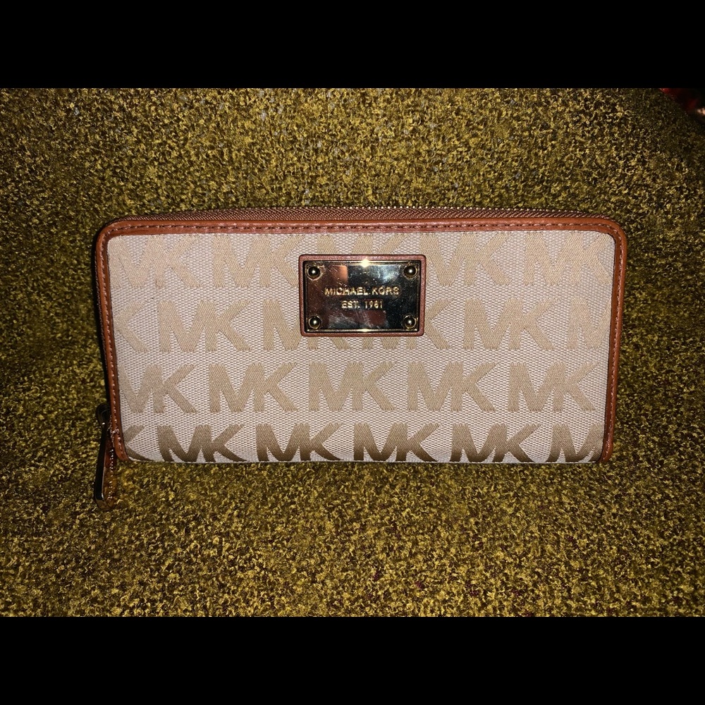 Michael Kors Hand Purse